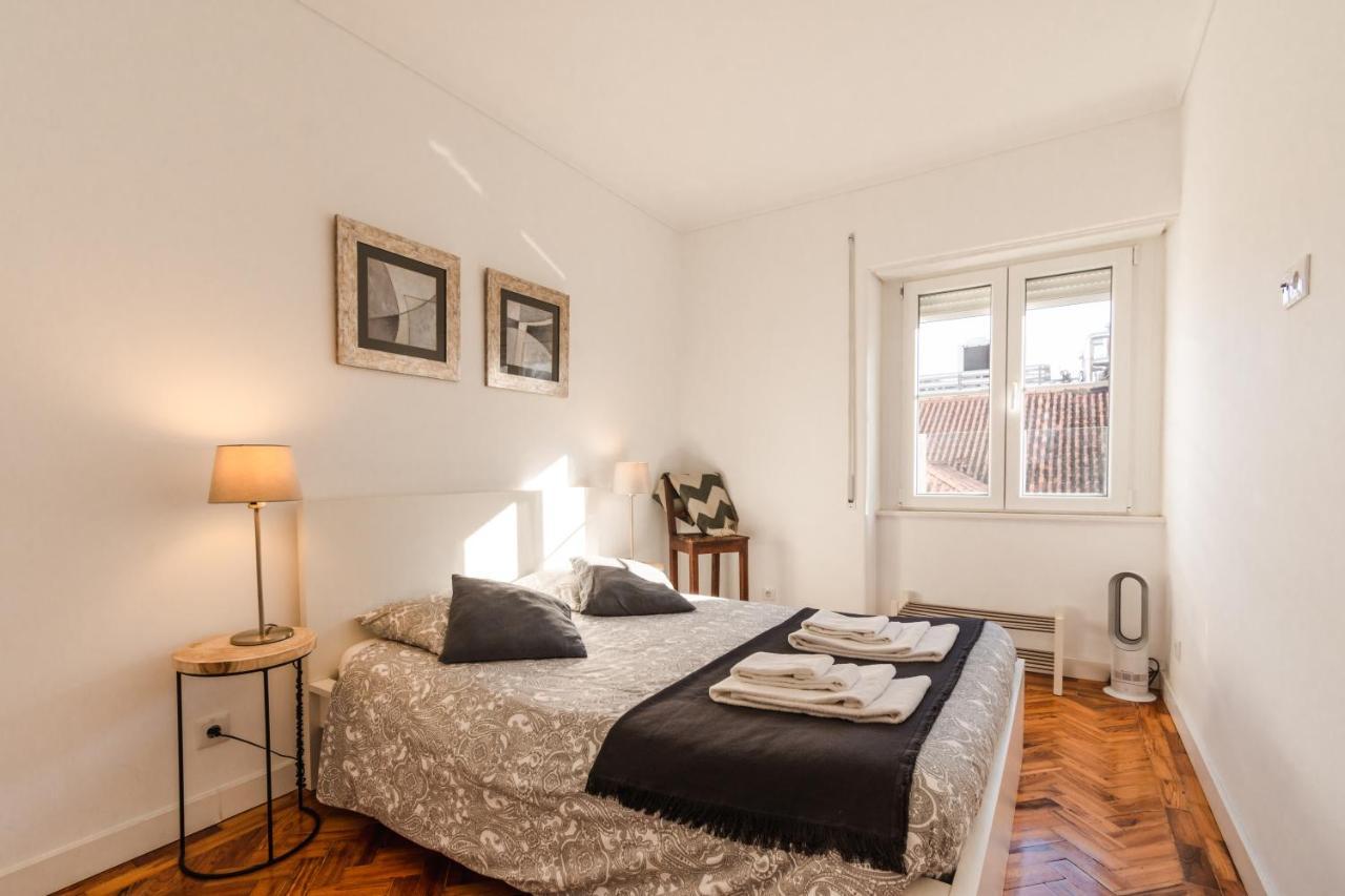 Carmo Apartments Lisbon Luaran gambar